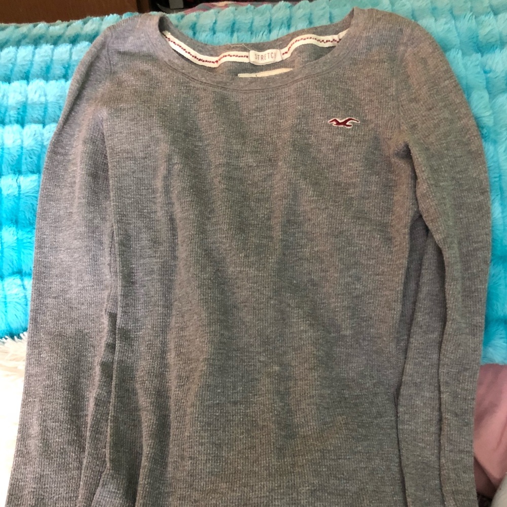 HOLLISTER GRAY HENLEY STRETCHY SIZE MEDIUM